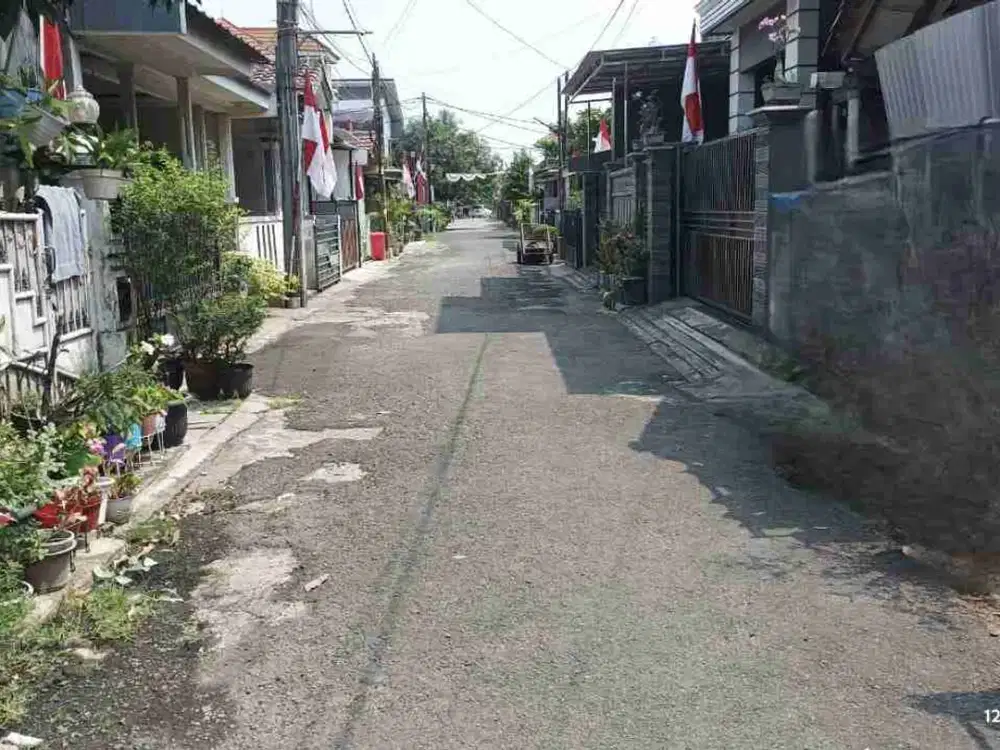 Dijual Rumah Bahan  di Tytyan Kencana Nempel Sumarecon Bekasi Utara