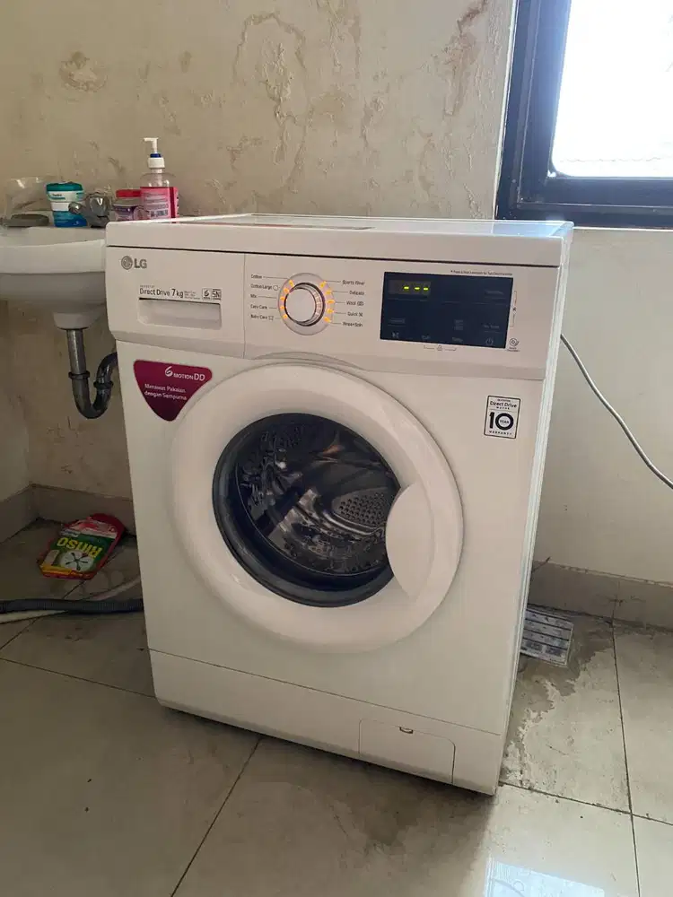 Mesin Cuci LG LG FM1007N3W FRONT LOADING 7 KG