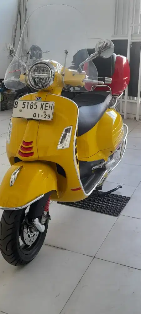 VESPA GTS IGet 150 ABS Tahun 2023
