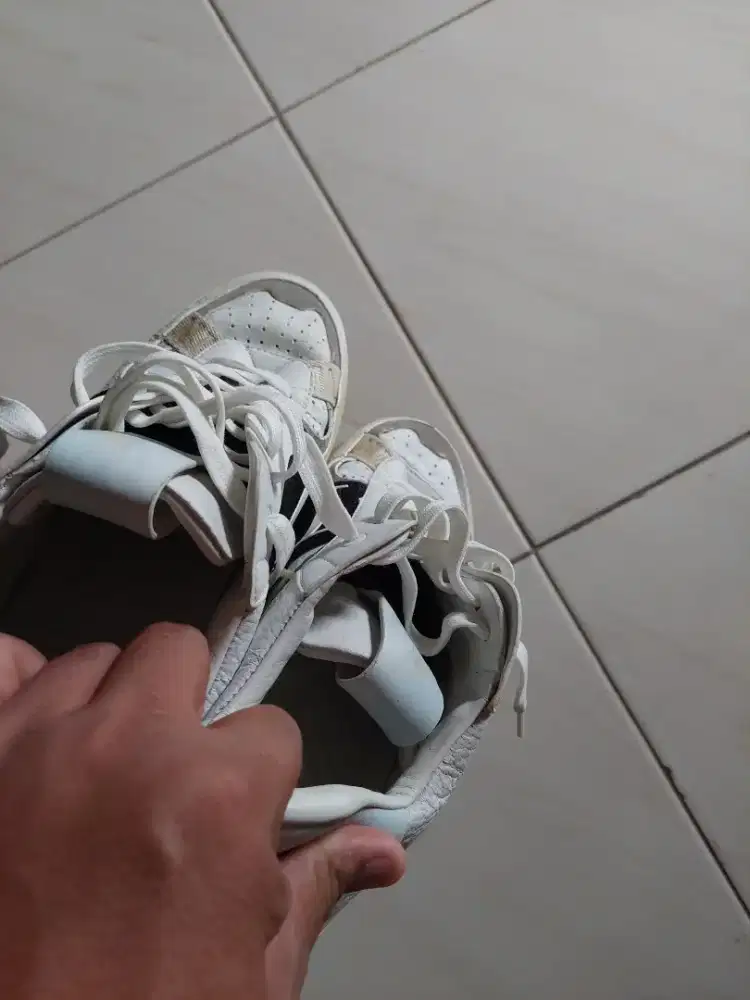 SEPATU SECOND VALENTINO GARAVANI Made in Italy 95%