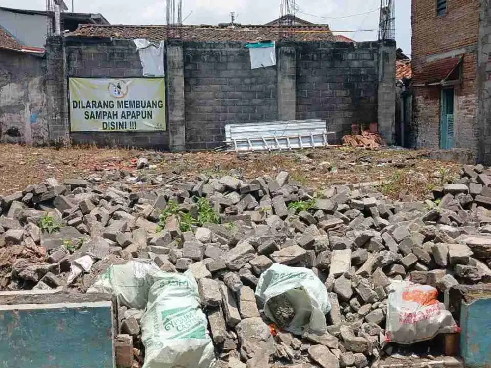 Tanah kecil strategis jarang ada dekat Tugu Jogja, stasiun & Malioboro