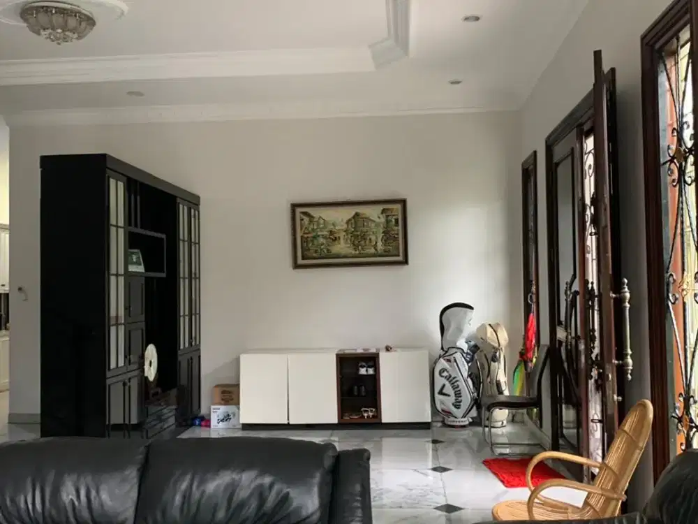 Dijual Rumah Walet Indah PIK Luas 302m2, 4KT, 4KM, Furnished. SHGB
