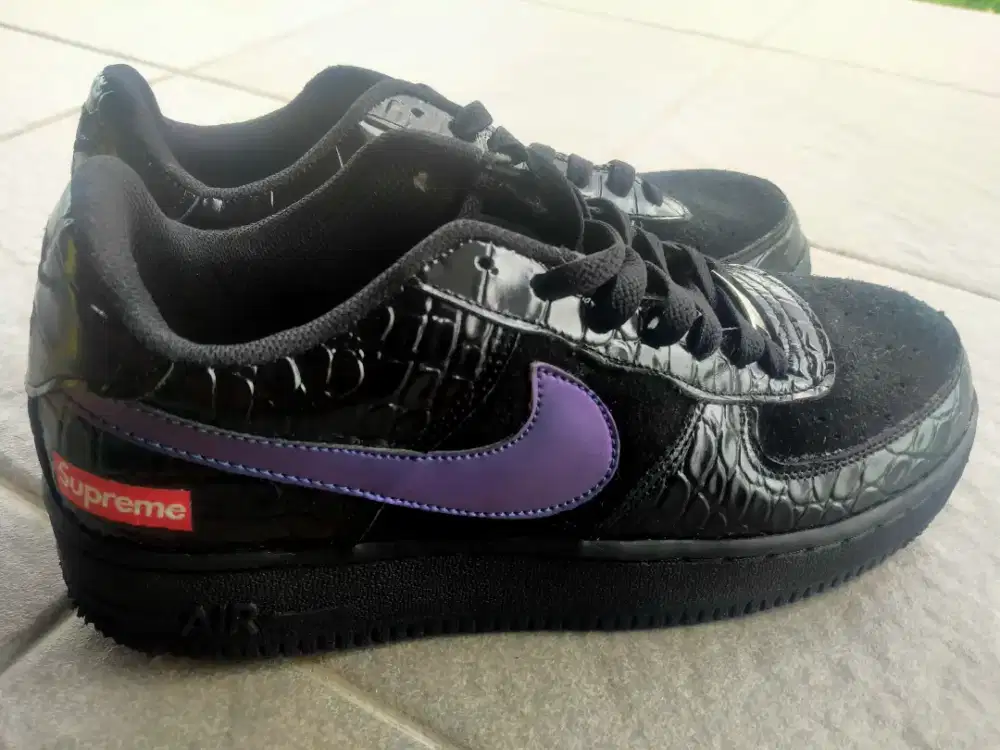 Supreme x Nike AF 1 Low sz 40