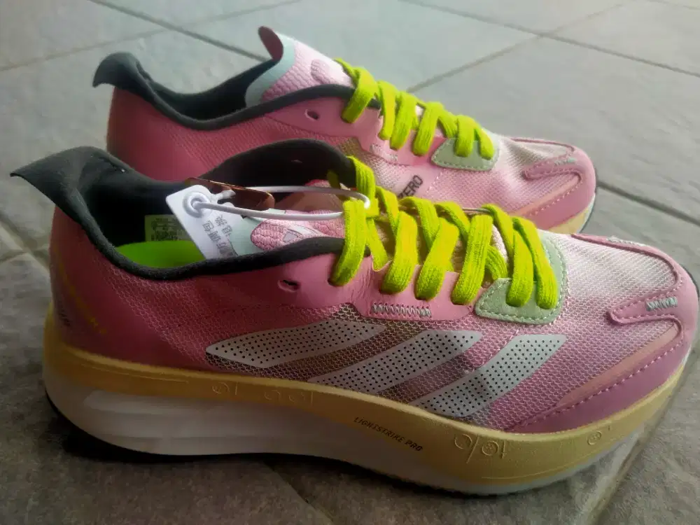 Adidas Adizero Boston 11 sz 37,5