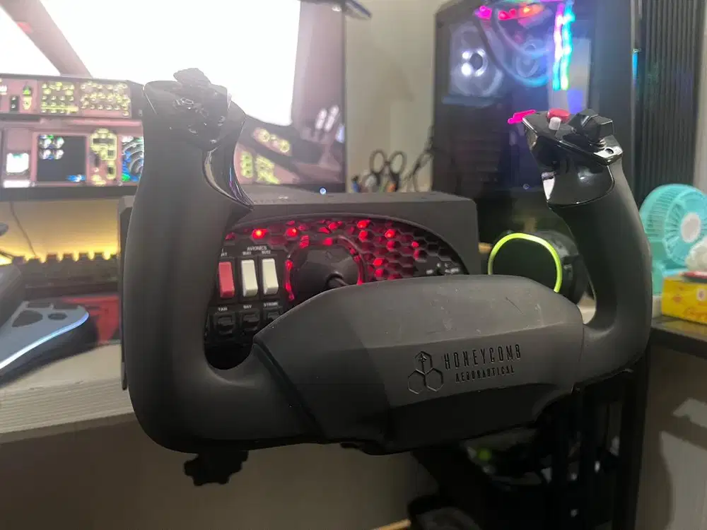 Honeycomb Yoke Alpha Flight Sim Like New