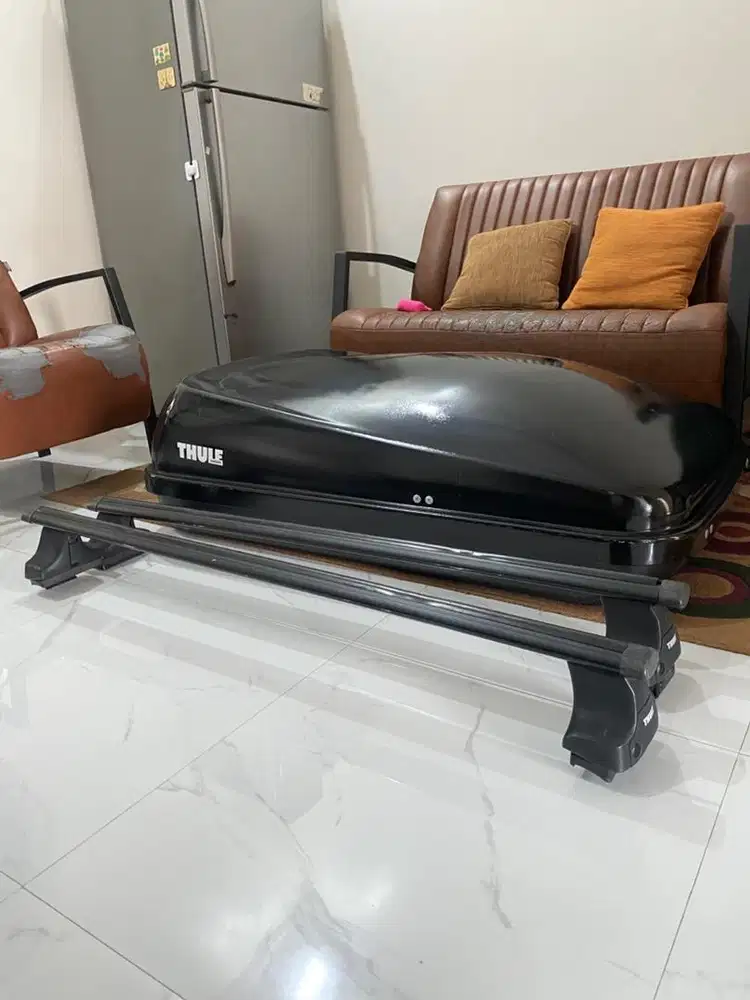 Paket Roofbox pacific 100 & Crossbar evo Thule