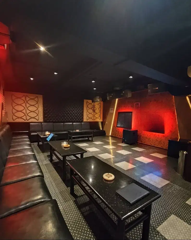 DIJUAL BANGUNAN DAN USAHANYA JL. RAYA MERR 8 RUKO 5 LANTAI ADA LIFT