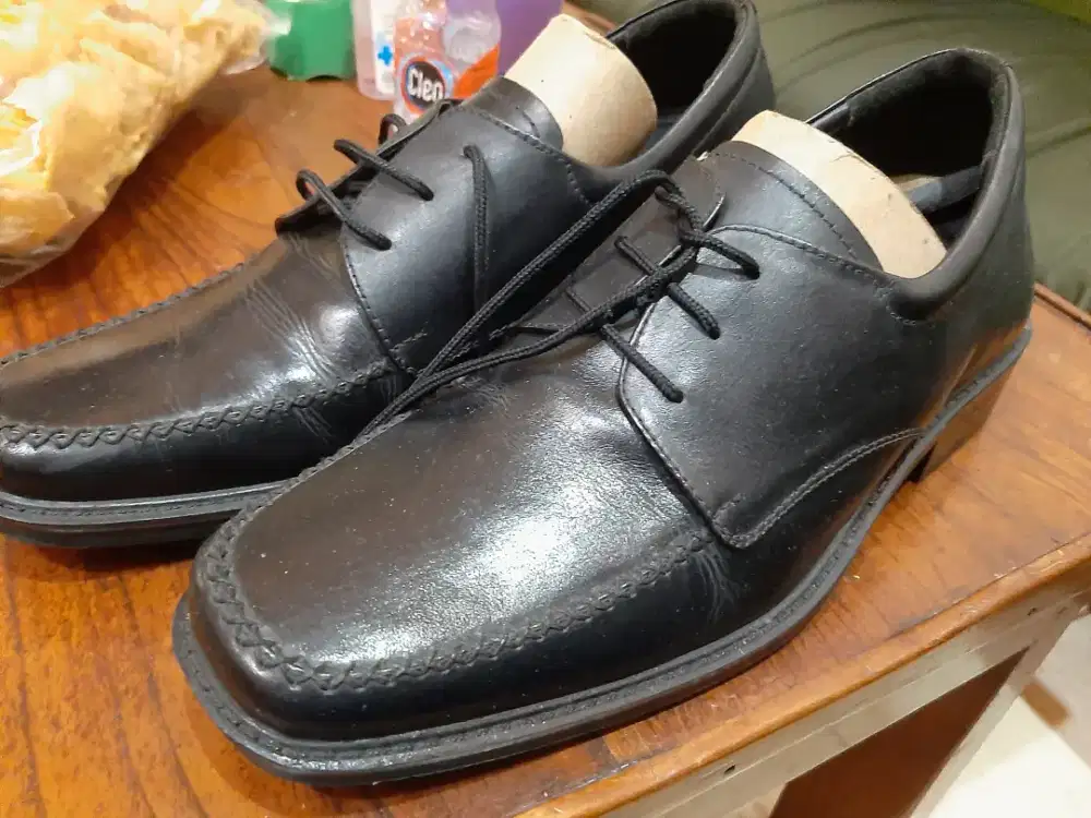 Sepatu pantofel pria Keeve