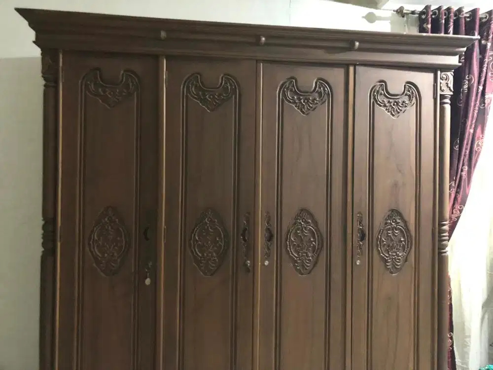 Lemari Jati 4 pintu