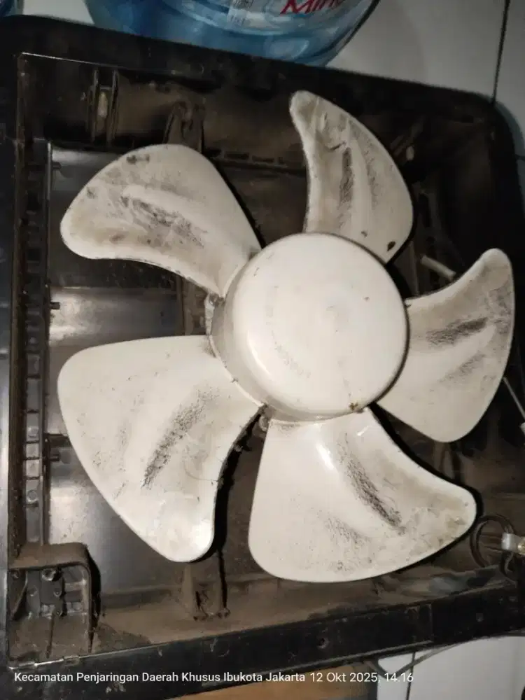 Kipas angin exsospen digantung