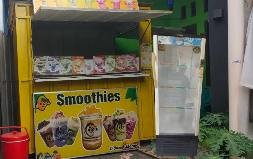 CONTAINER BOX BOOTH SMOOTHIES BEKAS 2X2