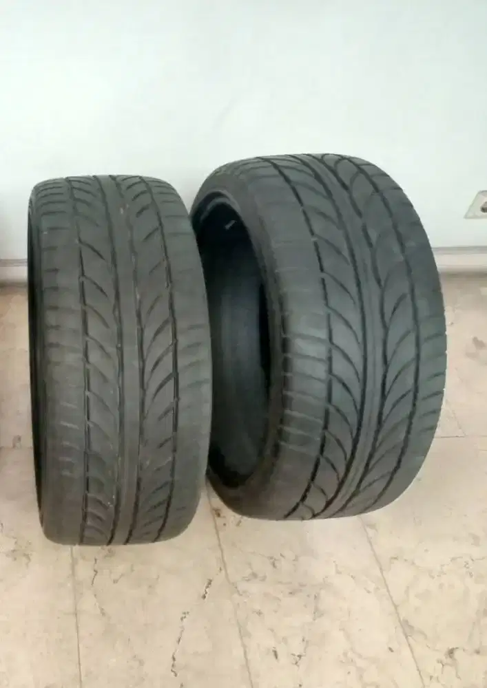 2 ban achilles ring 20 uk 245/35/20 kondisi 65% ex mercy