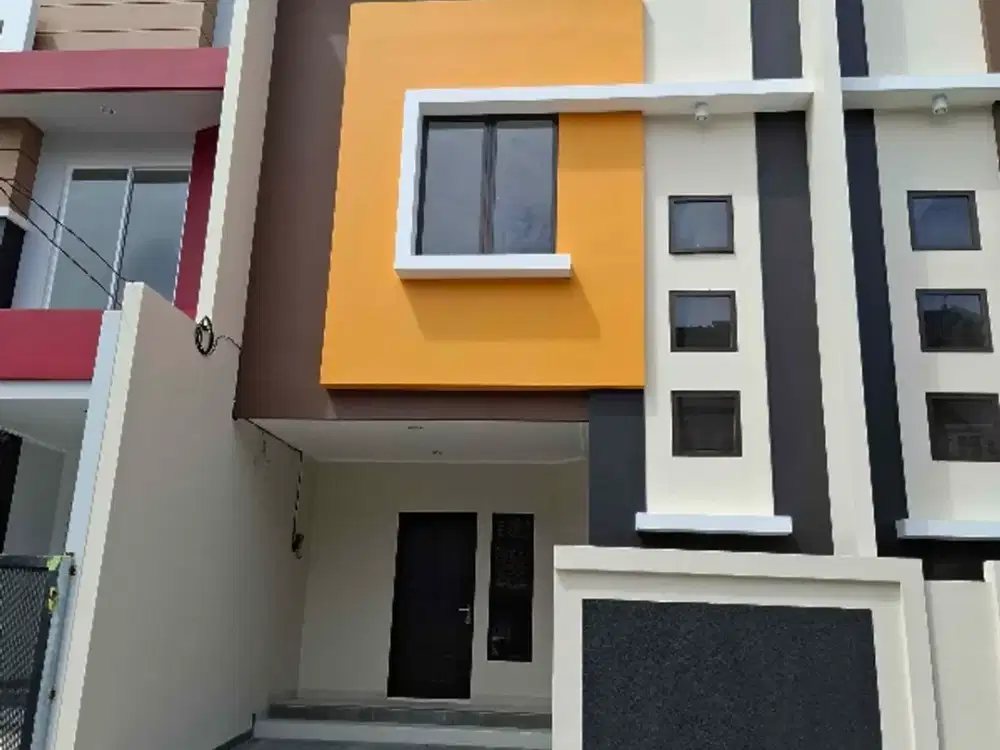 Runah baru 3 lantai, hadap selatan, shm Citra Garden 1