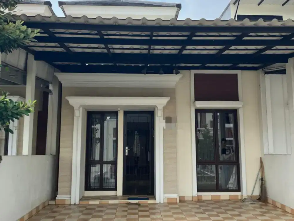 RUMAH DISEWAKAN 1 LANTAI SEMI FURNISHED CERTARA PARK ADA KANOPI