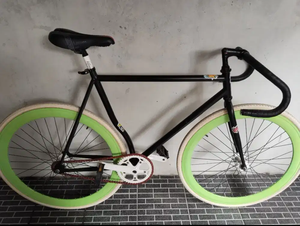 SEPEDA sepeda sepedea