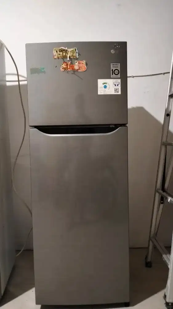 Jual cepat kulkas kondisi bagus