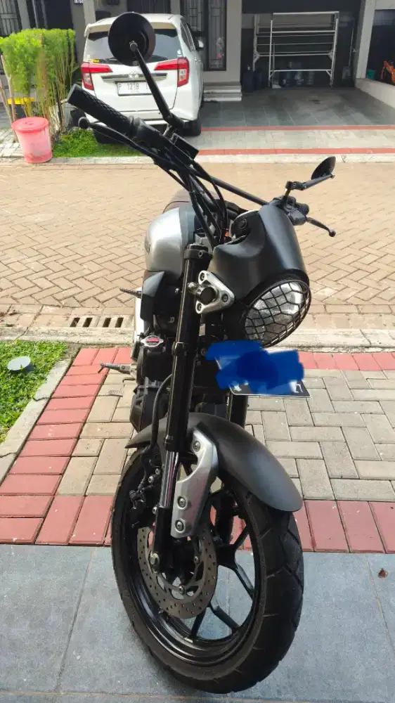 Jual santai Yamaha XSR 2022 kilometer going very slow ke 8000