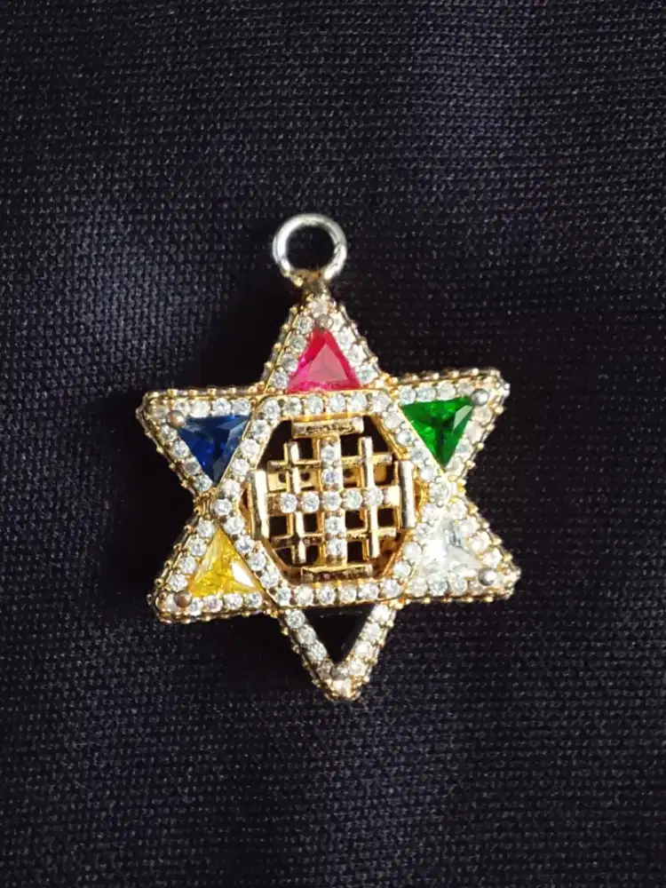 Liontin Star of David