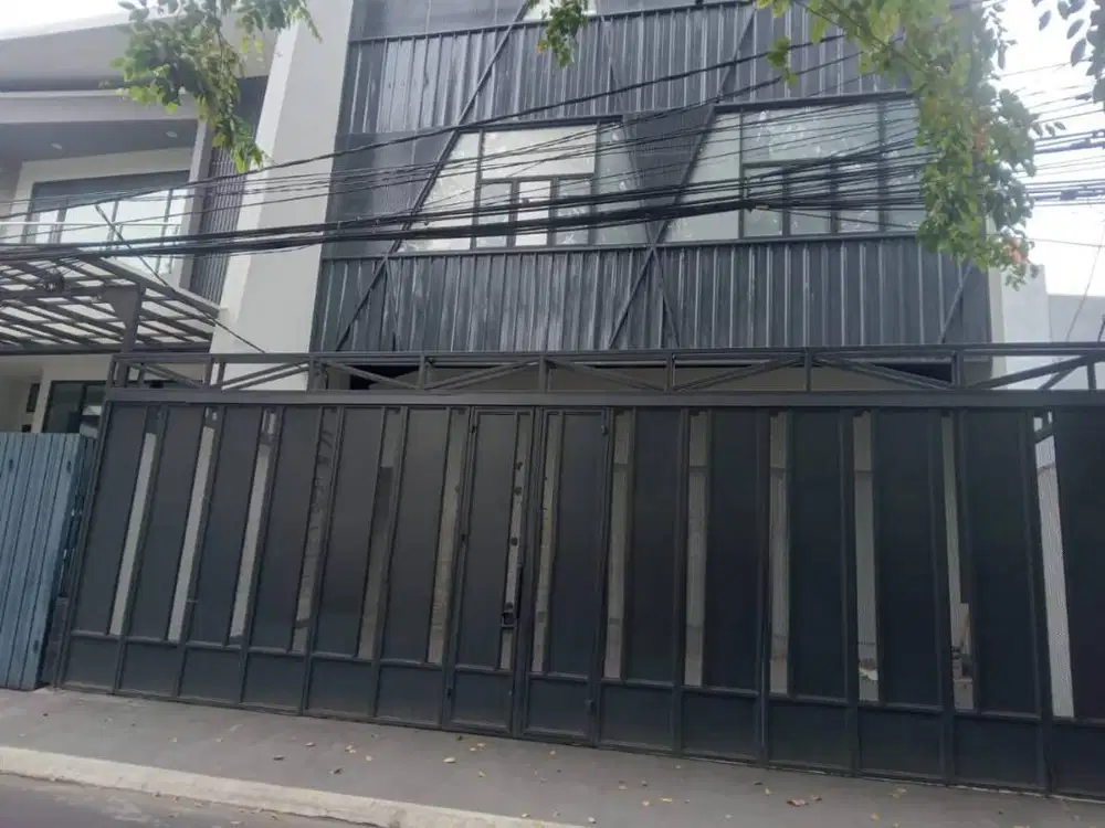 Disewakan ruko pinggir jalan Di kelapa gading jakarta Utara