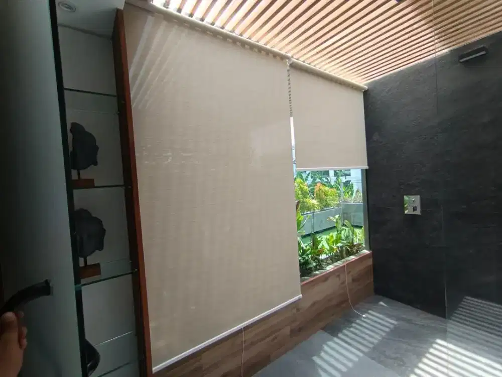 Rolblinds/ventikalblinds/blinds/gorden kantor/hordeng/tirai/gordeng