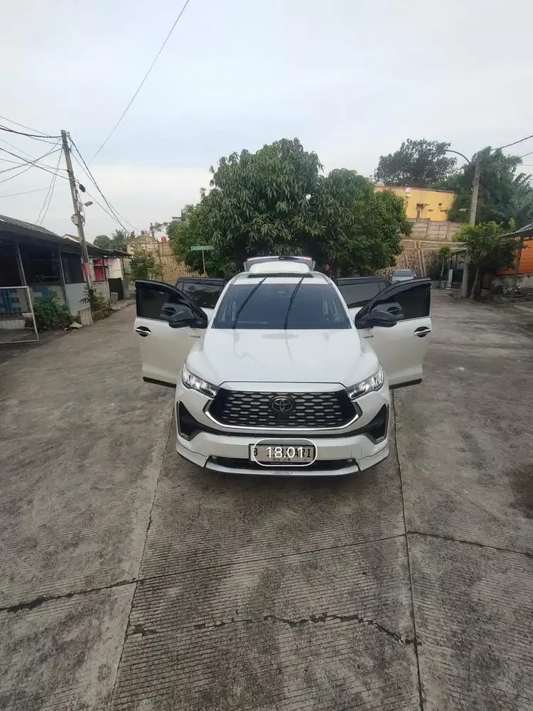 Toyota Kijang Innova (2023)