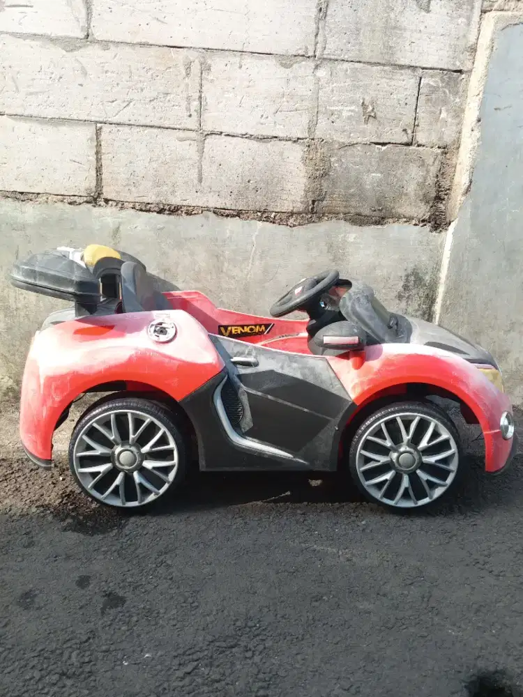 Mainan mobilan tenaga aki uk.jumbo