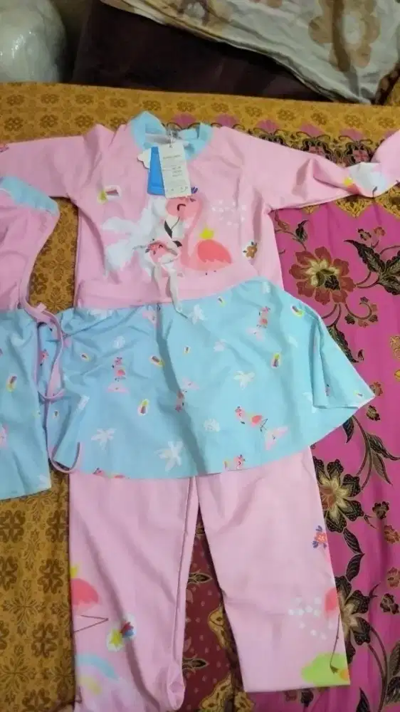 Moolie baju renang anak perempuan