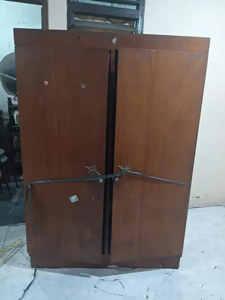 Dijual Lemari Kayu Jati