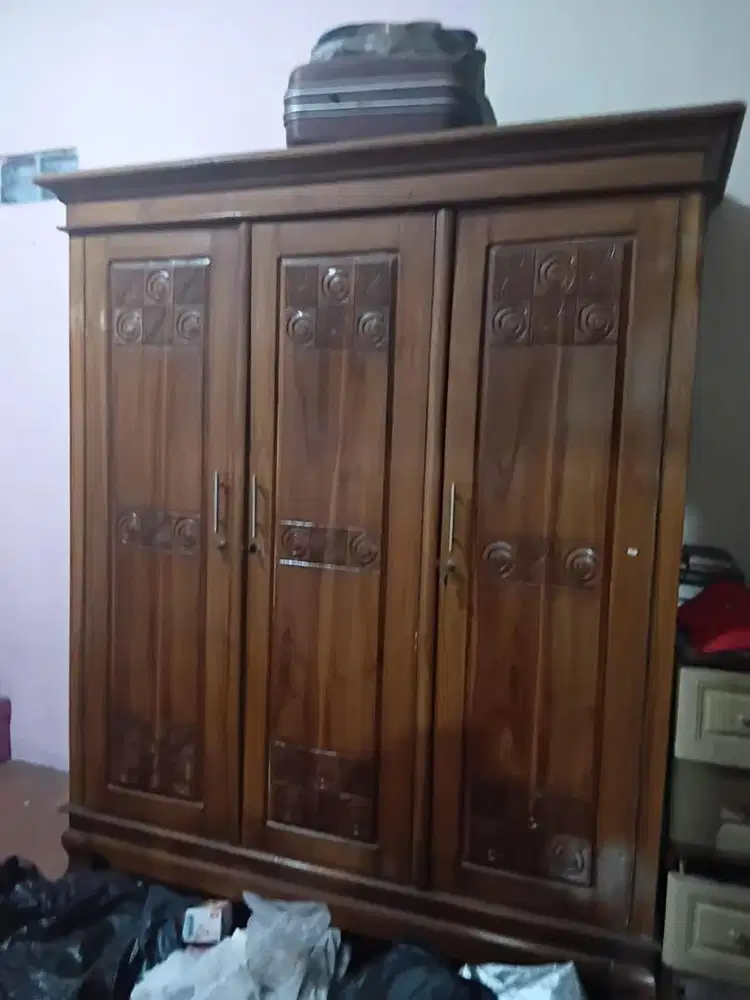 Dijual Lemari Kayu Jati