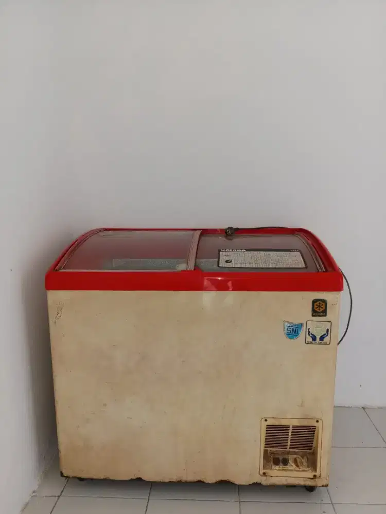 Freezer Bekas Merk Uchida