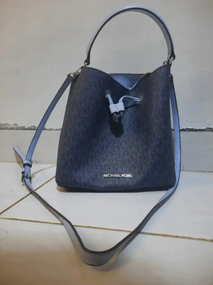 Michael kors jual apa ada nya