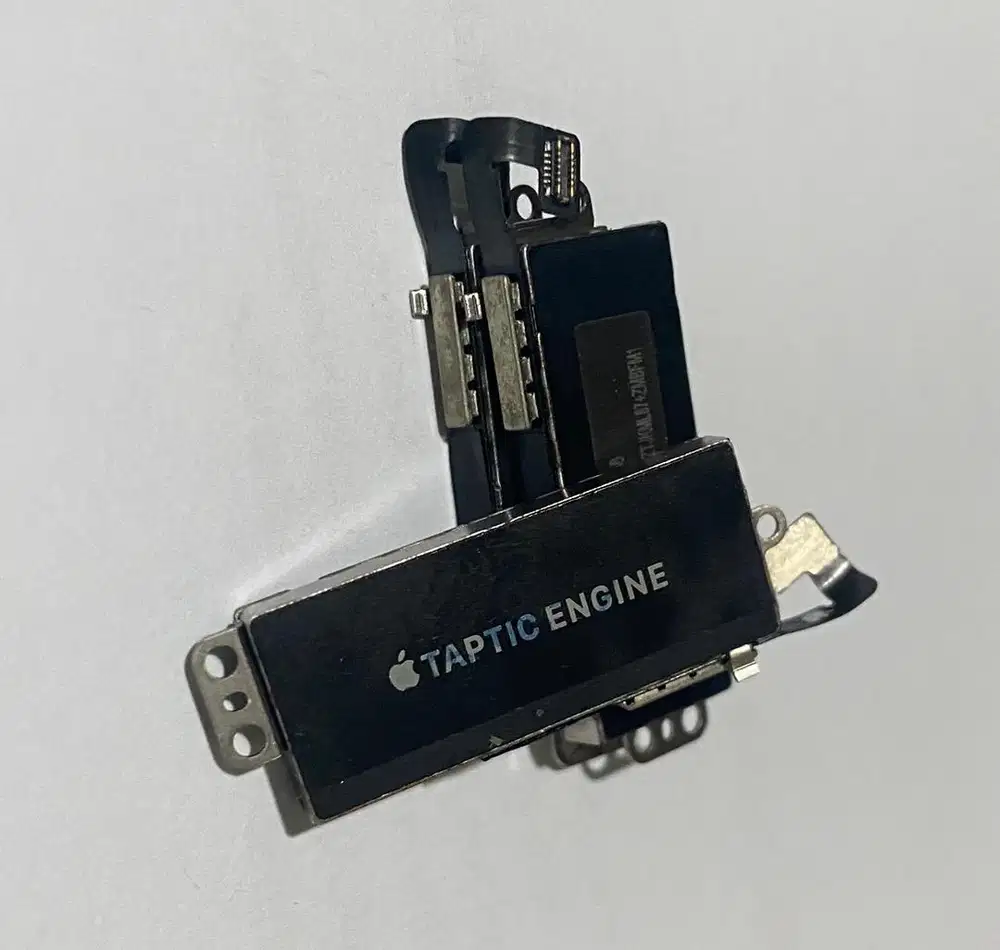 Taptic engine iphone Xs max