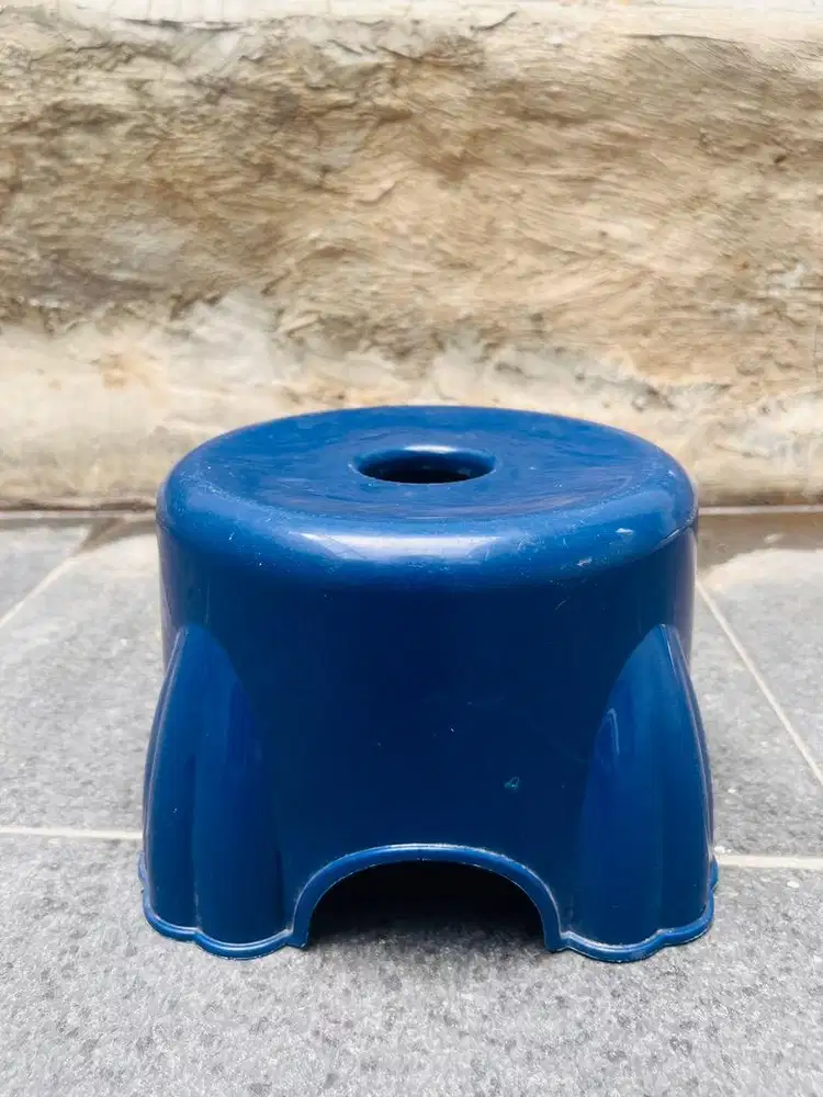 DINGKLIK KURSI PLASTIK PENDEK KURSI JONGKOK NAVY