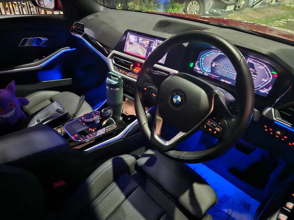 Dijual Cepat BMW 320i 2021 Bensin (Low KM) Perfect Condition