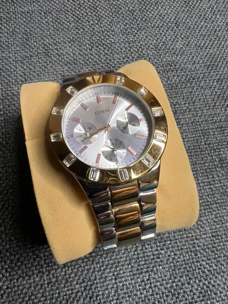 Jam Tangan Wanita Guess W14551L1