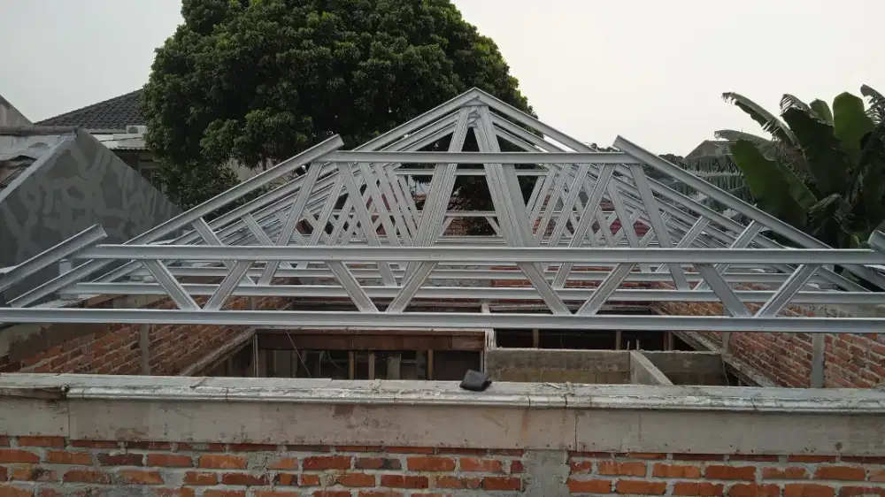 Baja ringan anti karat