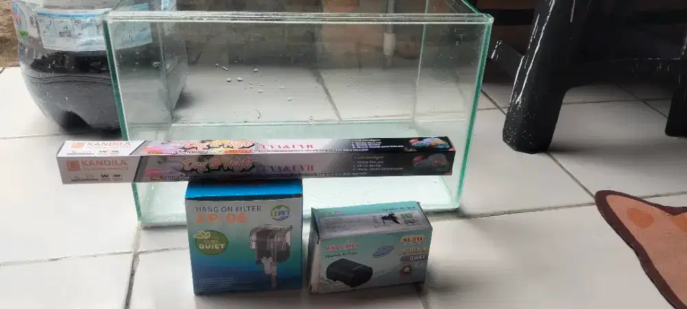 Aquarium ikan bekas