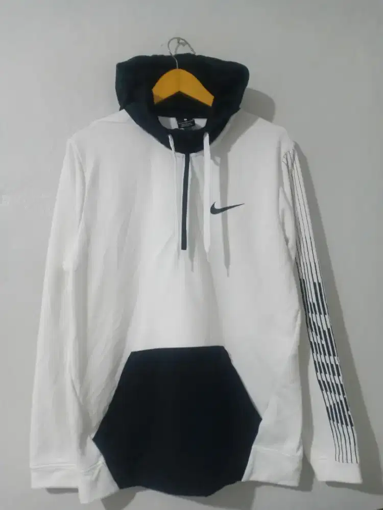 Jaket Nike Size L