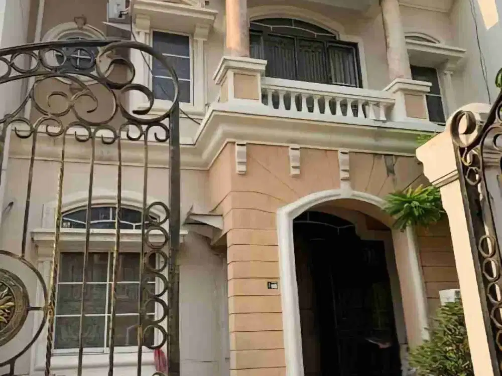 RUMAH FULL 2 LANTAI PANTAI INDAH KAPUK JAKARTA UTARA