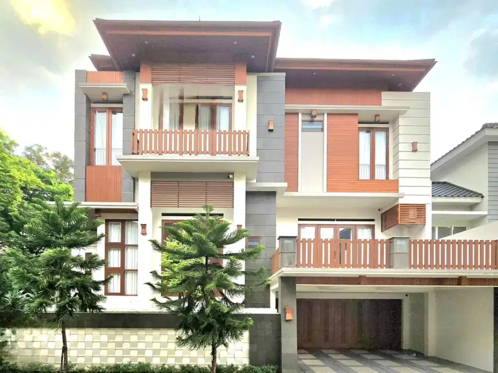 Rumah Mewah Modern Style posisi hook di Kenayoran sektor 7
