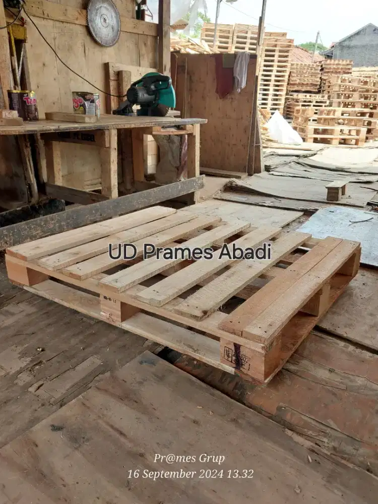 Pallet Kayu Uk: 120x100 cm