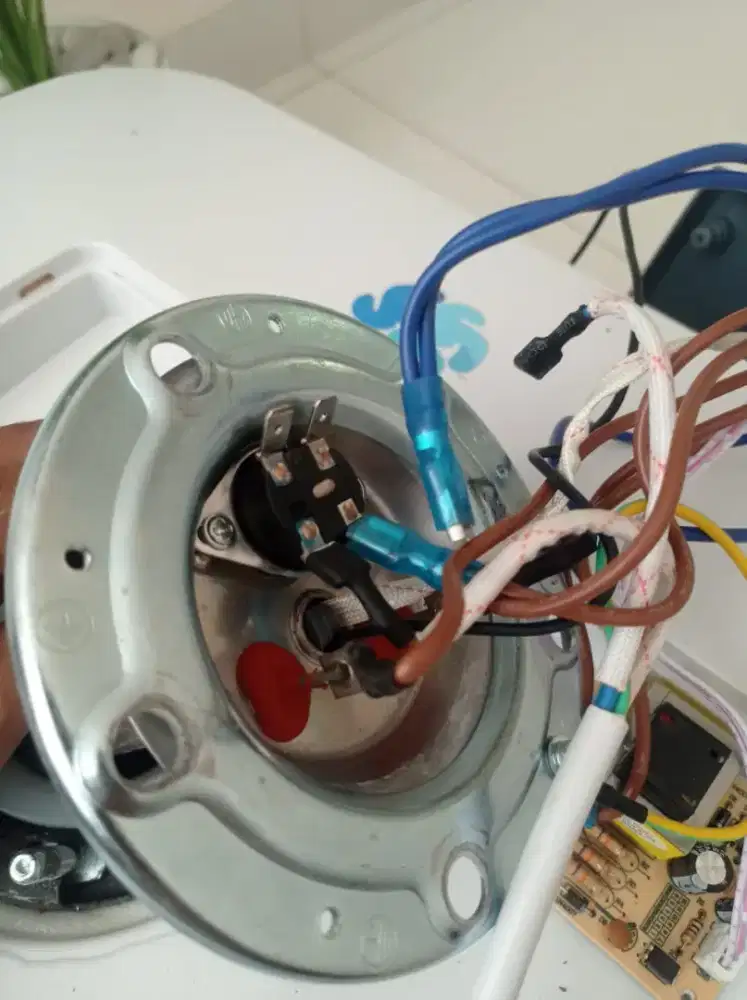 Terima Kuras Tangki Water Heater Listrik