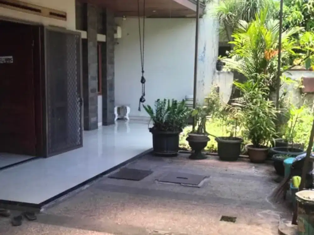 Rumah Cantik Terawat Siap Huni Furnish di Taman Sakura Indah Bandung