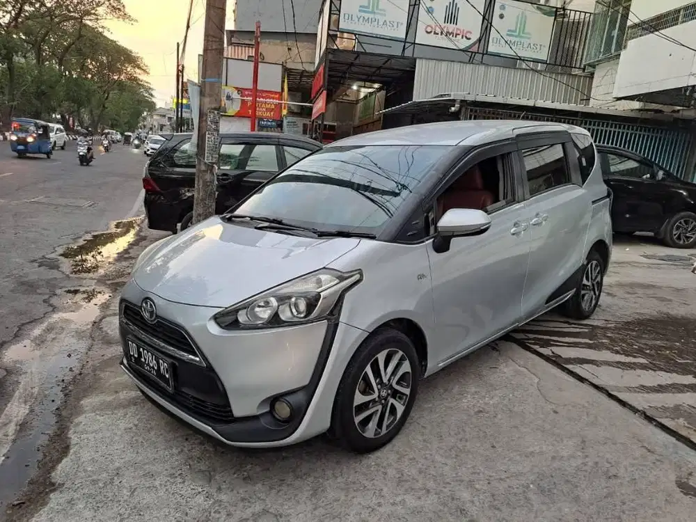 READY BANYAK! Sienta 1.5 V Lux 2017 / 2019 G Q Spesial Edition elektri