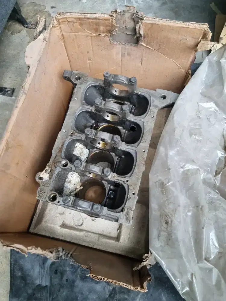 MESIN BLOK TOYOTA STARLET 1E 1000cc ORGINAL MADE IN JAPAN KONDISI BARU