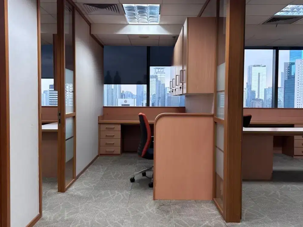 DISEWAKAN OFFICE DI SOVEREIGN PLAZA