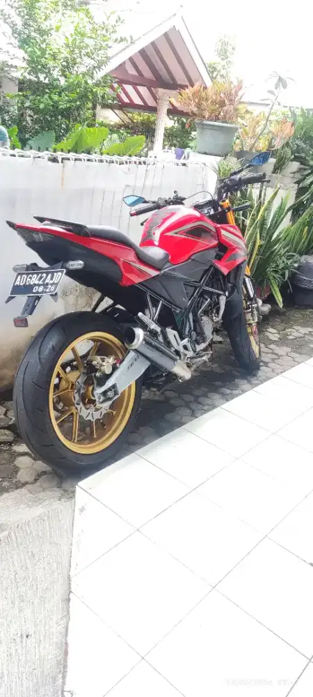 Honda Cb150R spec touring