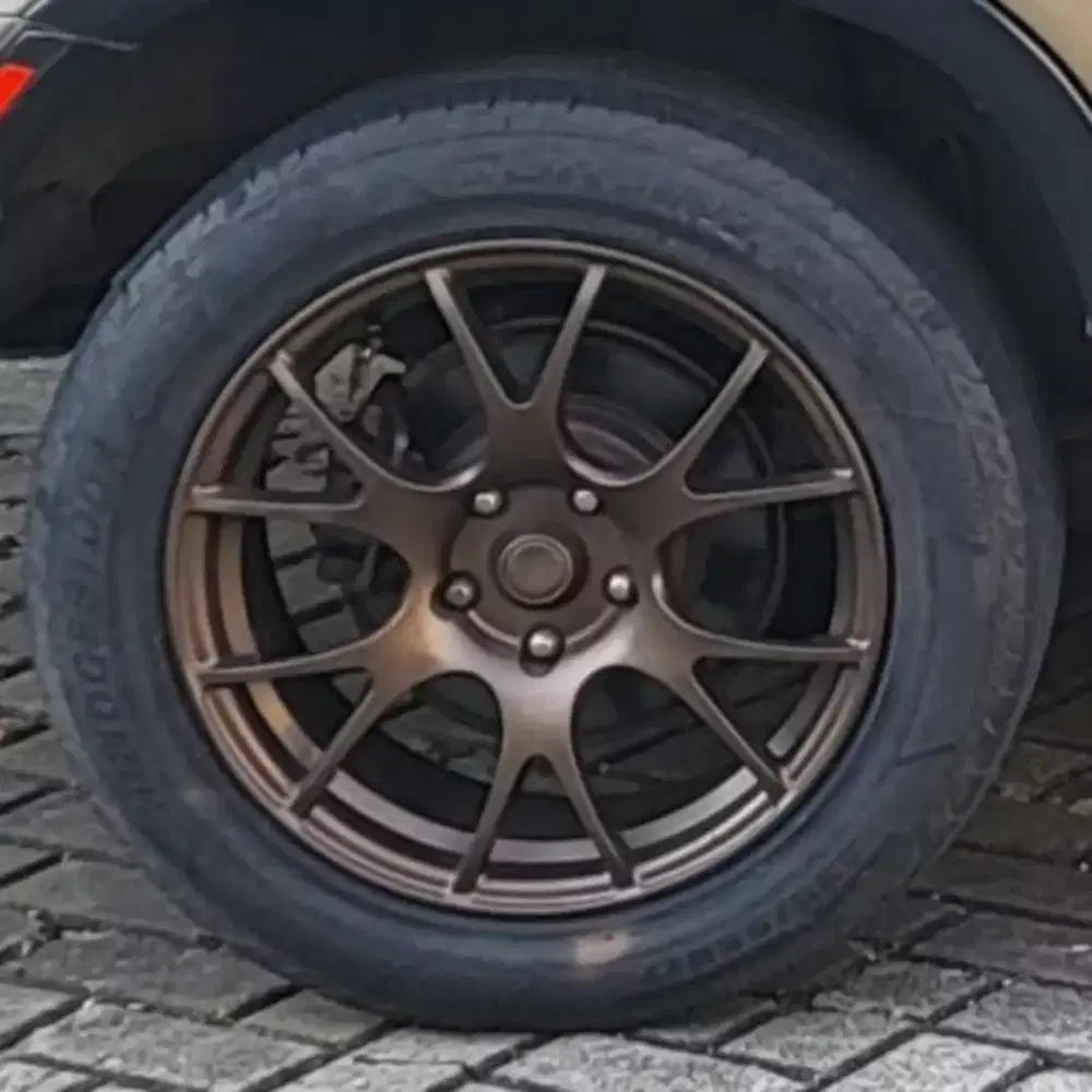 Velg ban R17 ban 225/55/17 90% ring 5 114 buat crv, xtrail,captiva dll