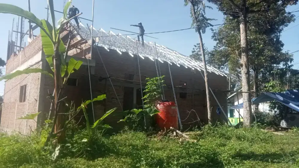 Atap baja ringan dan kanopi baja ringan dll