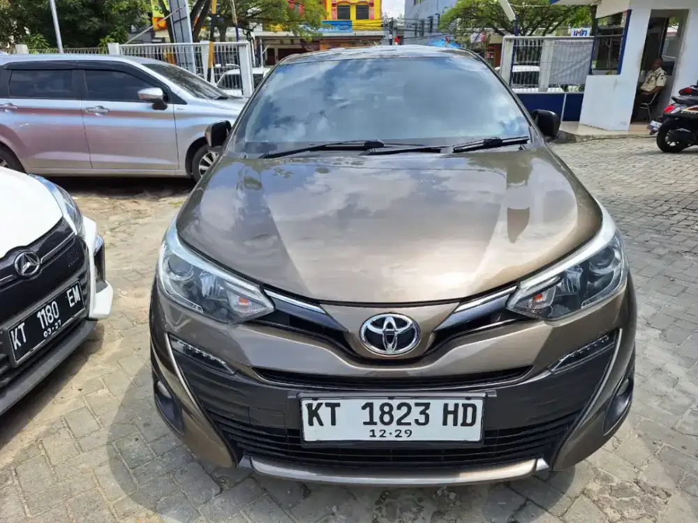dijual cepat sedan